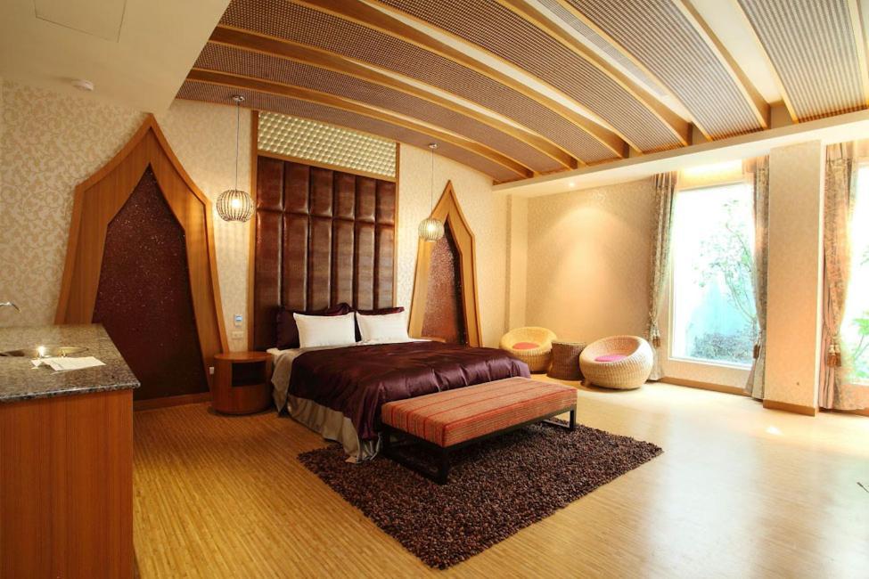 Hua Mu Lan Hotel Shalu Exterior photo